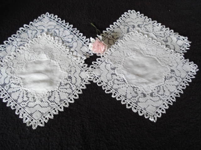 Quatre Napperons de Petite Dentelle Au Crochet, Blanc Élégant, Crochet, Décoration Table, Pièce Cent