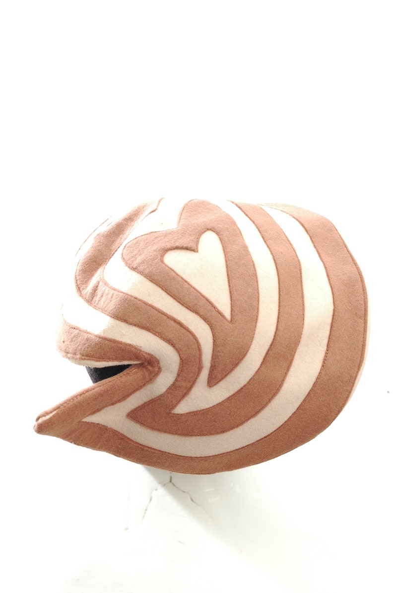 Vintage 1950s 50s G Howard Hodge Beige Tan Heart Ladies Beige Party Pillbox Hat Cloche Wool