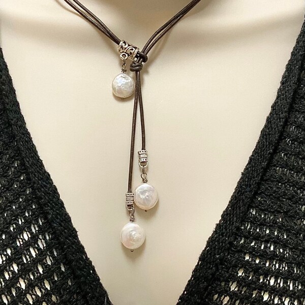 Pearl lariat necklace, lariat necklace with coin pearls, Leather lariat necklace