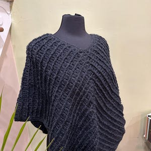 Crochet Poncho, Women sweater Top, Boho Poncho, Vintage Style, Granny Square Poncho, Mother’s Gifts, Crochet Cape, Gifts for her, Fall Top