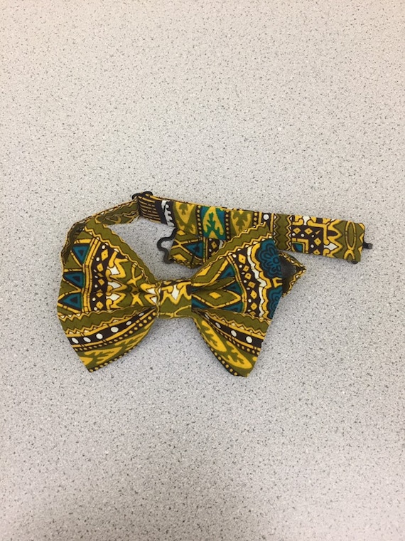African Fabric Bow Tie, Black History Bow Tie, Men's Bow Tie, Ankara print Tie, groomsmen gifts, African wedding Bow Ties, Unisex bow Tie,