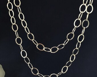 Silver oval chain necklace