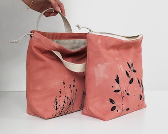 Project bag - lively Coral Red, hand-printed. Drawstring bag or zipper bag for knitters, crocheters and artists. Cotton canvas, vegan.