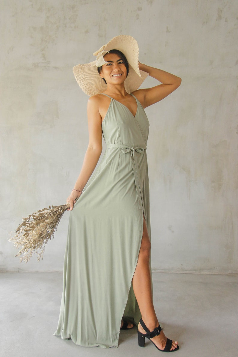 pale green bridesmaids