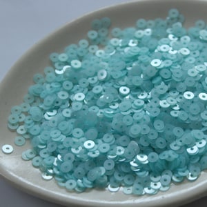 Hellblaue Perle / Matt / Satin-Finish Pailletten- Paillettes- 4MM für Luneville / Tambour / Aari / Zardozi-Stickereien und Schmuck / Handwerk