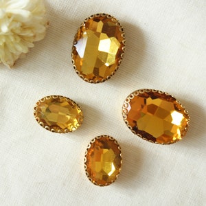 Yellow Color Sew on Glass Crystal Stone/Sew On Rhinestone With Lace Claw-Catcher Made of Brass