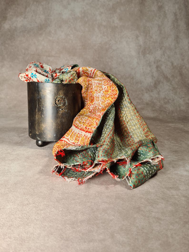 Boho Chic lightweight stole in printed silk with ethnic decorative patterns, kantha silk colorful scarf gypsystyle Clorinda belly dance image 2