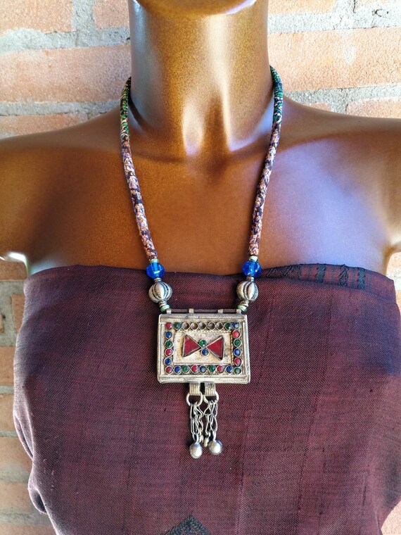 Statement Necklaces for Women, Recycled Indian Silk Fabric  display picture 2
