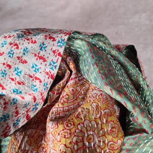 Boho Chic lightweight stole in printed silk with ethnic decorative patterns, kantha silk colorful scarf gypsystyle Clorinda belly dance image 5