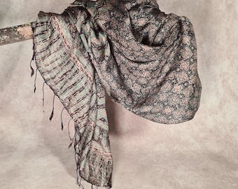 Ethnic habotai batik silk scarf, vintage 1990s sarong stole hand-painted in Java, elegant and refined boho chic gift accessory
