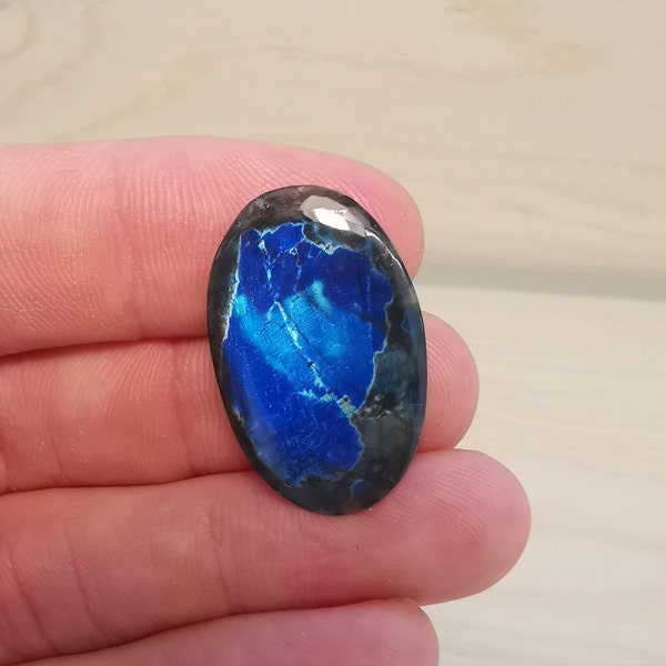 Handpolished Finnish Spectrolite / Electric Blue Matrix / Rare grain 3cm x 2cm x 2,5mm dimenssion