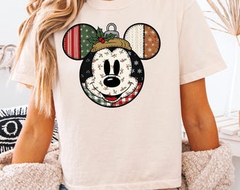Disney Christmas Shirt boxy tee - disney Christmas shirt - Disney vintage comfort colors shirt - disney Christmas boxy tee - Disney crop