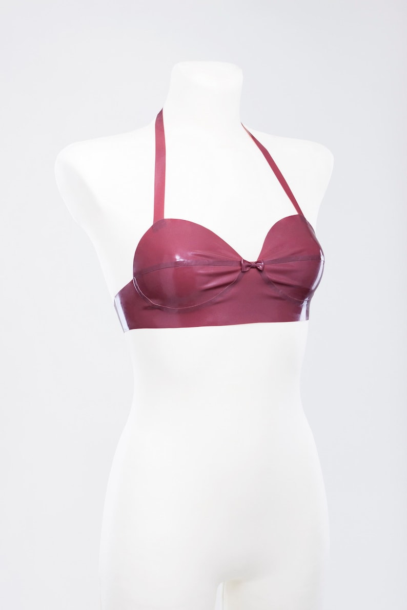 Latex bra decorated with small bow