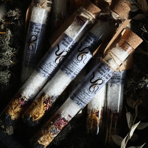 Gothic Bridesmaid Gift, Unique Wedding Favour, Dried Flower Bath Salt Tube, Moon Circle Gift, Full Moon Bath Ritual Salts