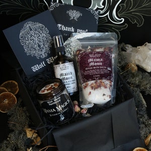 Mama Moon Gift Box / New Baby Shower Gift Set, New Mom Gift Box, Pamper Gift for Mom, Spiritual Mum Gift Box, Crystal Infused Bathing Gift