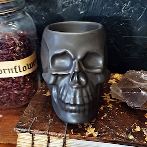 Skull Wax Burner / Witchy Oil Burner / Witchy Gift / Gothic Home Decor / Pagan Gift / Witchcraft Gift