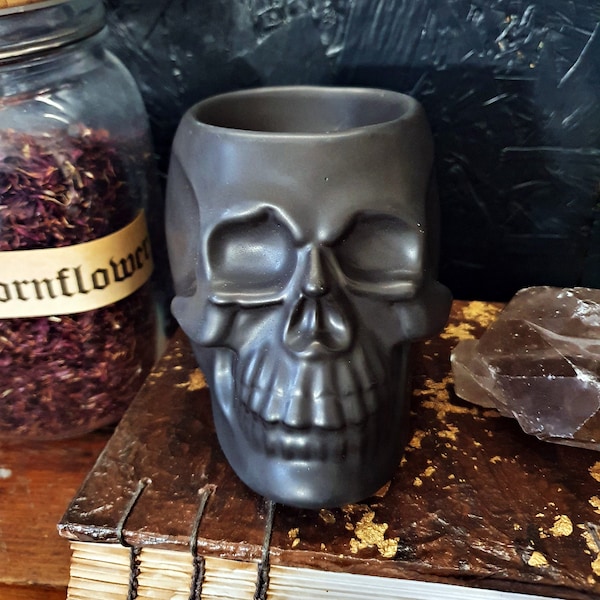Skull Wax Burner / Witchy Oil Burner / Witchy Gift / Gothic Home Decor / Pagan Gift / Witchcraft Gift