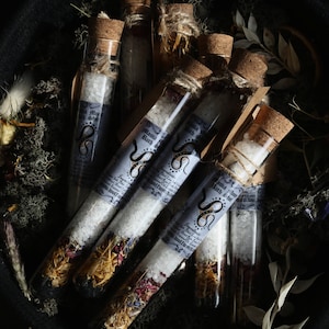 Gothic Bridesmaid Gift, Unique Wedding Favour, Dried Flower Bath Salt ...