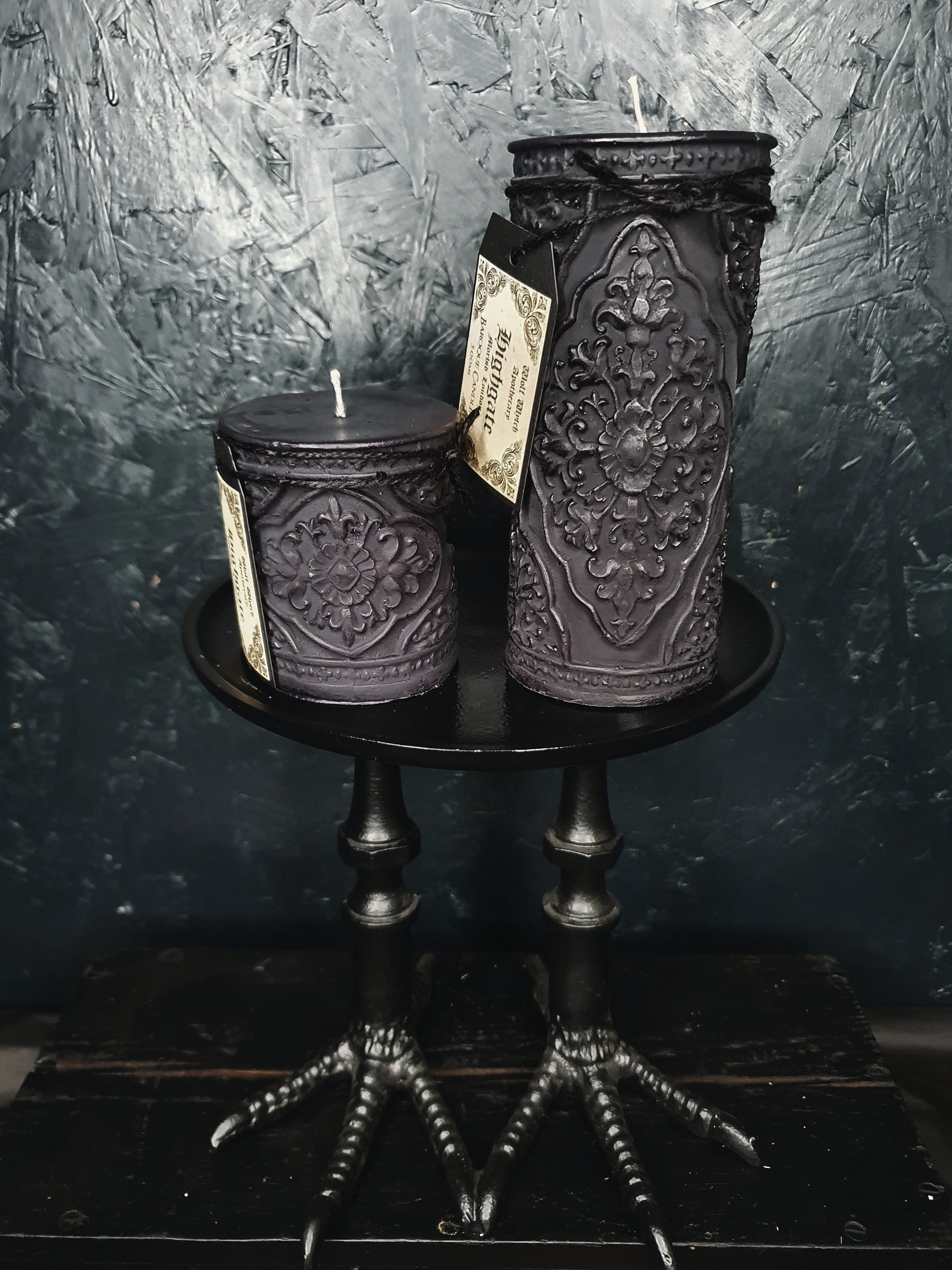 Bougie Pilier Chic Antique Macon - 100% Paraffine - Longue Durée De Combustion (80h) - Couleur Gris Français - 20 X 7 Cm