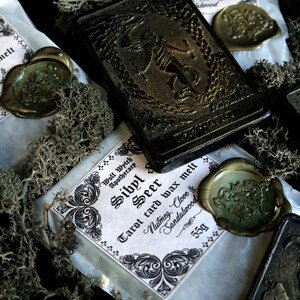 Tarot Card Wax Melts, Tarot Reader Gift, Wax Melts for Witches, Gothic Witchy Wax Melts image 3