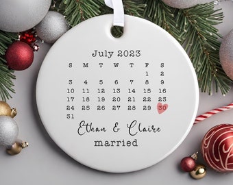 Calendrier d’ornement marié, cadeau de mariage, ornement de date de mariage, cadeau d’anniversaire, notre premier Noël, cadeau de jeune marié, cadeau de mariage unique