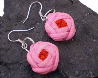 Macrame Rose Bud Earrings, Knotted Rose Bud Earrings, Turks Head Rose, Turk's Head Earring,Turkshead Knot (Light Pink & Red)