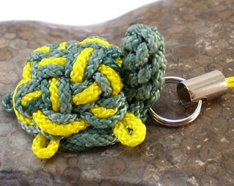 Turtle Charm, Turtle Zipper Pull, Chinese Knot Turtle, Macrame Animal, Macrame Zipper Pull, Chinese Knot Charm (Dark Green & Yellow)