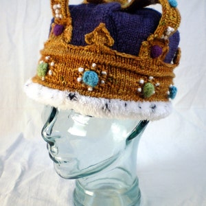 Knitting Pattern Crown Hat, Fun Costume, Royal Winter Hat Pattern, King Queen Princess Prince image 3