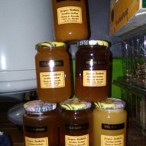 Organic honey image 1