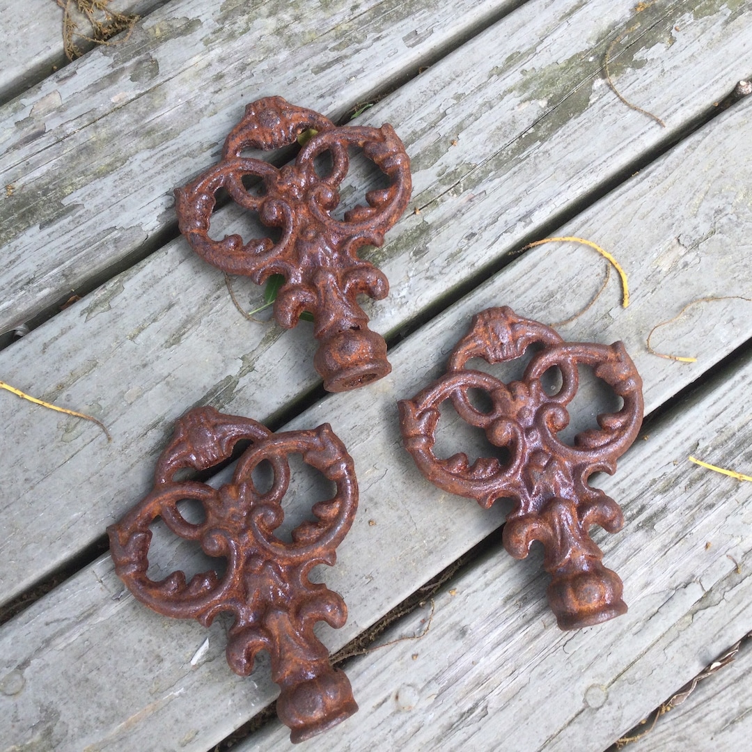 Vintage Cast Iron Fence Finialsscroll & Leaf Designarchitectural