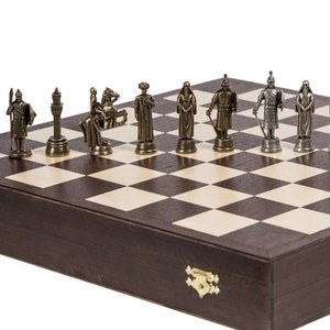Metal chess Arabic characters- Storage delux box15 1/2&quot;=40cm; Felt/Leather Cover available-Personalizized engraved plate for FREE