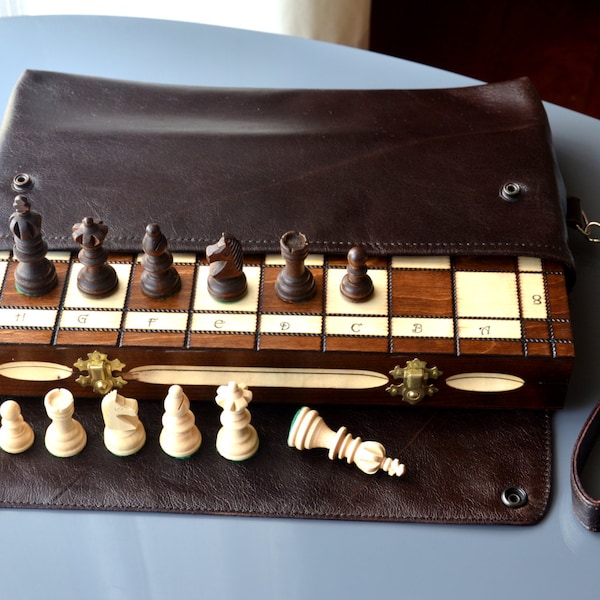 Bestseller Reactivation - Personalized Wooden Chess Set - 13-3/4" /35cm  - Felt or Leather Bag available -  Personalization for FREE