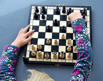 Black Chess with Personalization for free – Hand Carved Pieces, Felt/Leather Bag Option, Carrying bag, Hand crafted, black colour chessboard