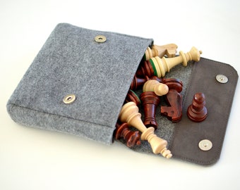 Chess + Felt pouch; - Sewed by Hand felt storage pouch - Carved pieces -Staunton nr. 4,5 or 6;  3", 3 1/2" or 4" , many colours of felt