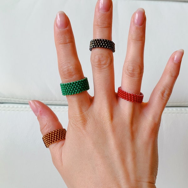 Monochrome Beaded Ring ,Peyote Ring, colorful Seed Bead Ring, friendship ring, Mexican stacking Ring, Native American Ring, Midi Rings