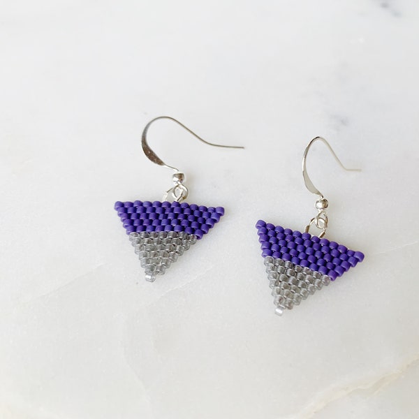 Mauve earrings, triangle earrings, tiny drop earrings, brick stitch earrings, color block earrings, hand beaded earrings, Miyuki earrings