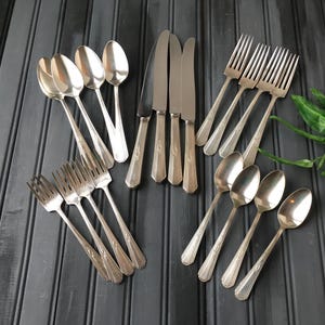 Matching Silverware Set / Silverware Set / Vintage Silverware / Silver Dining Set / Silver Set / Cutlery Set / Dining Silverware