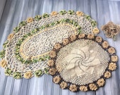 Lace Doilies / Vintage Crocheted Doily / Lace Doily / Crochet Doily / Vintage Linen / Vintage Table Décor / Doilies