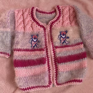Hand-Knit Dancing Bear warm cardigan for Infants up to 24 mounts
