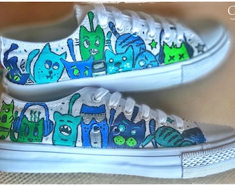 Hand-Painted Cats Sneakers: Urban Shoe Art