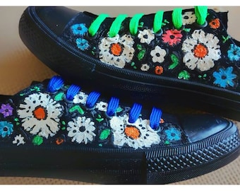 Hand-Painted Flower Sneakers: Custom Floral Art Shoes