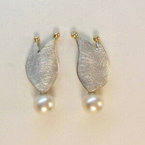 Ear studs with pearl, silver and gold beads image 3