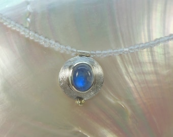 Necklace with moonstone and rock crystal