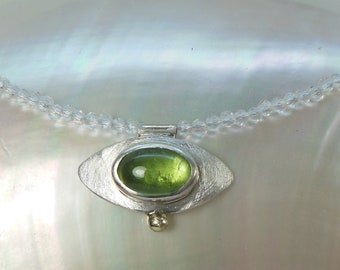 Necklace pendant with beautiful peridot