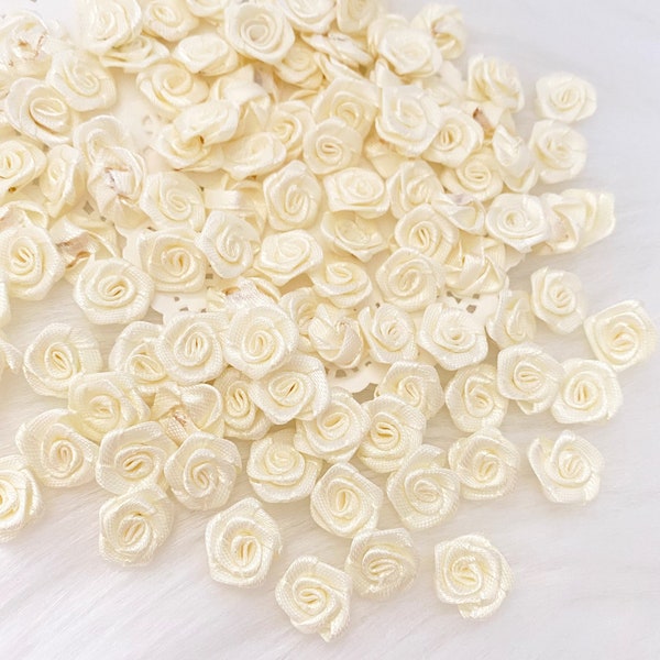 Ivory Rose Buds 15mm (M), Off White Satin Roses, Small Fabric Roses, Ribbon Roses for Sewing Appliqué, Tiny Rosettes Handmade Roses