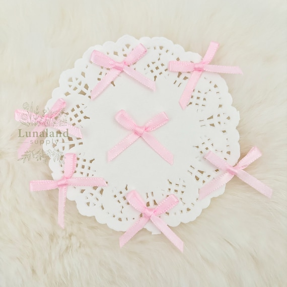 Lot De 50 Nœuds En Satin 25mm - Pour Déco Mariage, Emballage Cadeaux, DIY - Blanc Ou Rose
