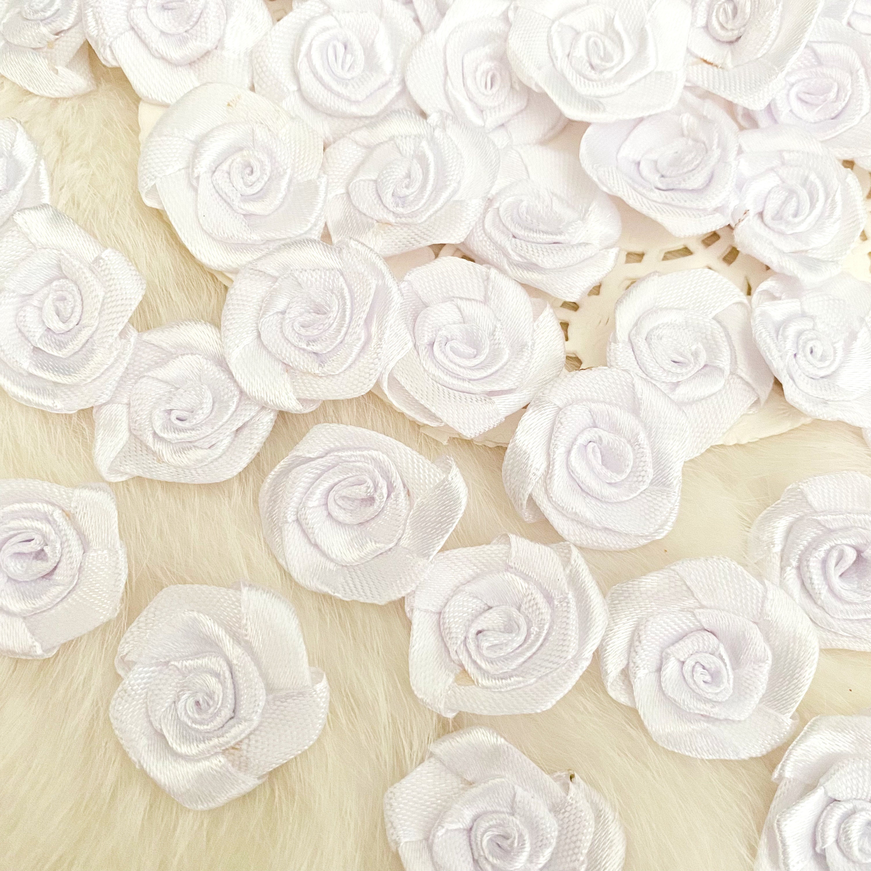 Buy Wholesale Snow White DIY Flower Kit in Bulk - FiftyFlowers