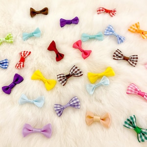 15 mini fiocchi misti, fiocchi assortiti, papillon minuscolo, mini fiocchi a quadretti, piccoli fiocchi di raso, confezione fiocchi artigianali, fiocchi di nastro, fiocchi di colori misti