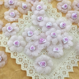 12 Lavendel Rosenblüten, 1-Zoll-Blumen, Pastellblumen, Schichtblumen, Organzablumen, Lavendelblumen, kleine Handwerksblumen