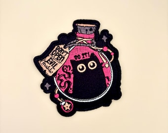 Hypnotizing Black Cat Patch Iron On 1pc, Evil Witchy Magic Patches,Funny Horror Halloween Warning Badge, Jeans Jacket Vest Hat Tote Bag